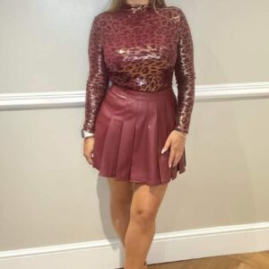 Wine leopard foil top