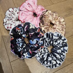 Giant inspired scrunchy