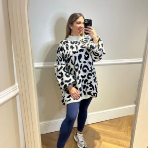 Leopard design knitted jumper